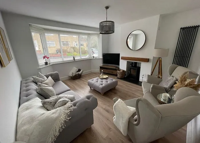 בית נופש Modern Comfort In בריסטול