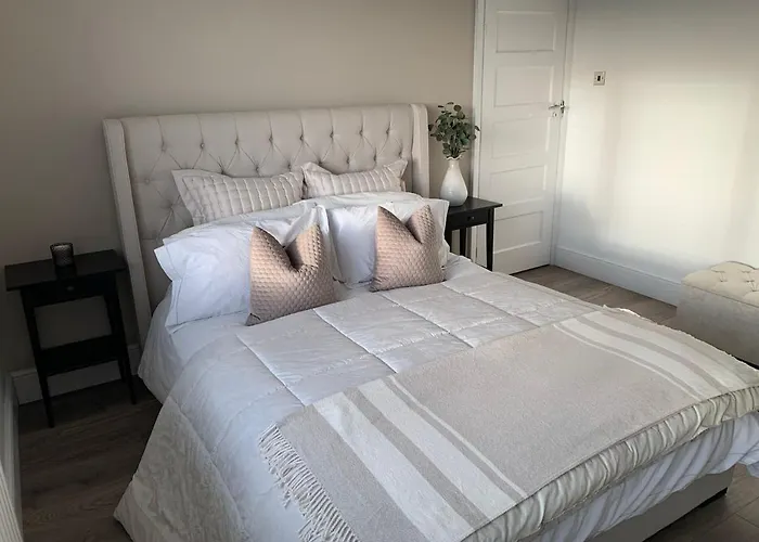 Modern Comfort In בריסטול