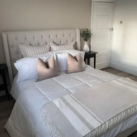 Modern Comfort In Bristol